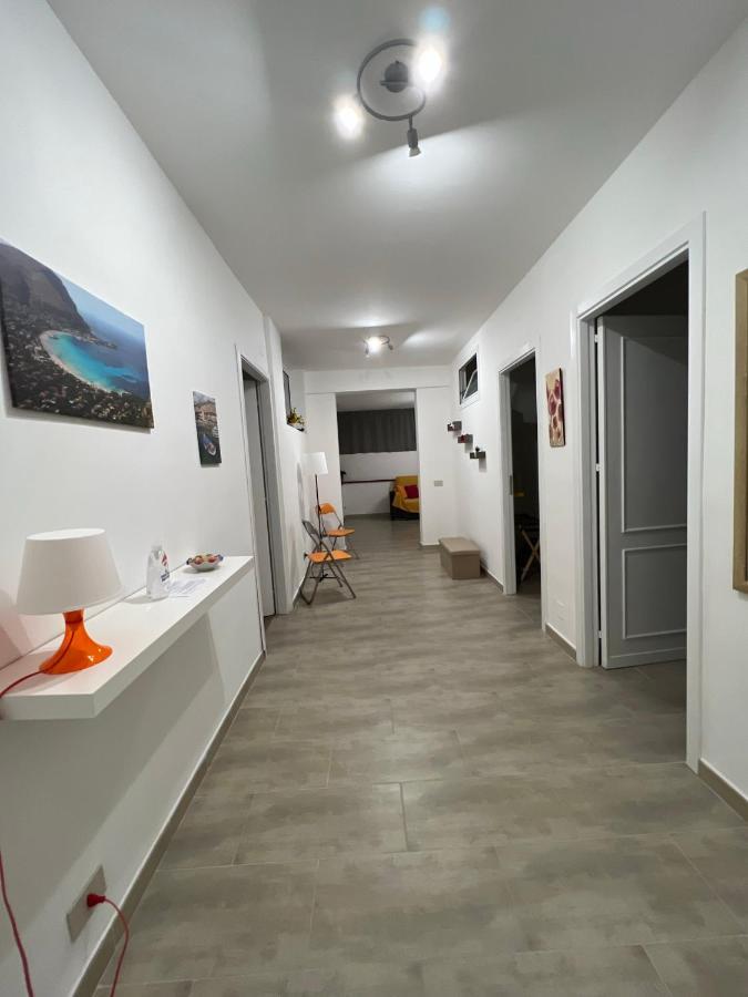 Trentuno Mondello Apartments Bagian luar foto