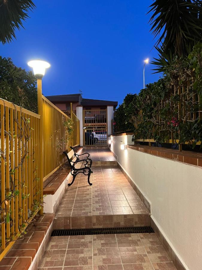 Trentuno Mondello Apartments Bagian luar foto